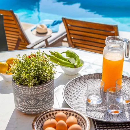 Villa Coralia Dream 14 *